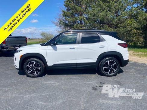 Used 2023 Chevrolet TrailBlazer RS w/ Sun and Liftgate Package AWD/4WD image 3