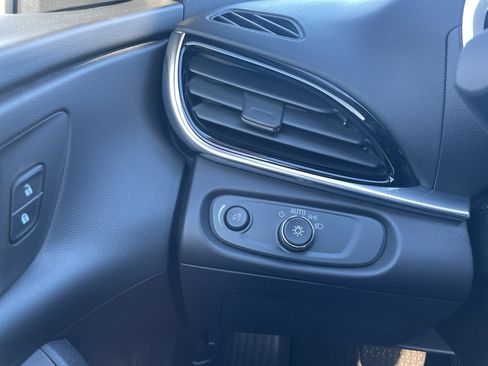 Used 2017 Chevrolet Volt Premier w/ Driver Confidence II Package image 24