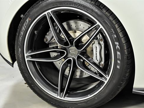 Used 2017 McLaren 570S RWD image 14
