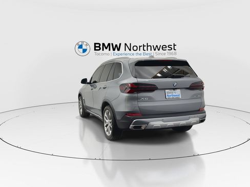 Used 2024 BMW X5 xDrive40i w/ Parking Assistance Package AWD/4WD image 13