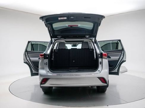 Used 2021 Toyota Highlander Platinum AWD/4WD image 20