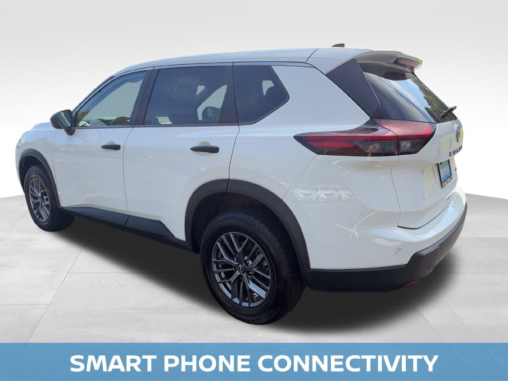Used 2024 Nissan Rogue S AWD/4WD image 4
