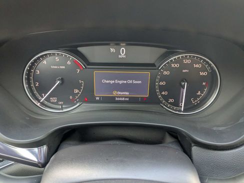 Used 2023 Cadillac XT4 Luxury w/ Cold Weather Package FWD image 30