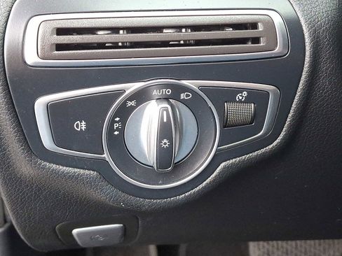 Used 2018 Mercedes-Benz C 300 4MATIC Sedan image 26