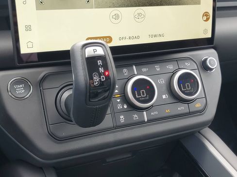 New 2026 Land Rover Defender 110 X-Dynamic SE AWD/4WD image 22