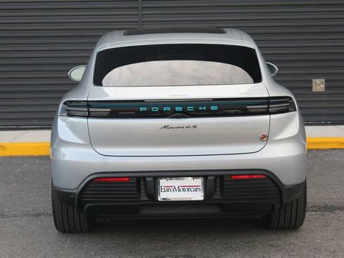 New 2025 Porsche Macan 4S Electric image 7
