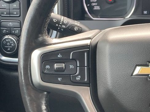 Used 2021 Chevrolet Silverado 1500 LT AWD/4WD image 9