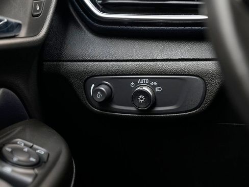 Used 2022 Chevrolet Bolt EUV Premier image 43