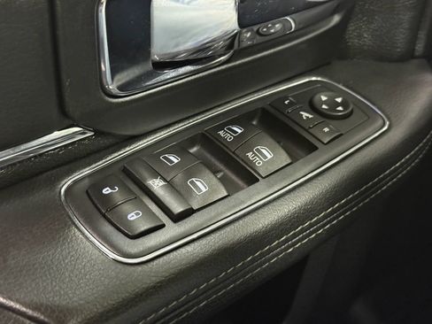Used 2017 RAM 1500 Laramie w/ Convenience Group AWD/4WD image 25