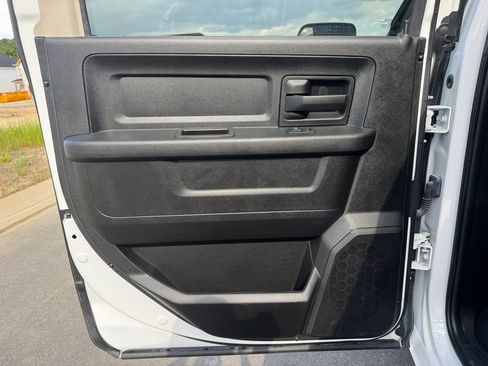 Used 2018 RAM 2500 Tradesman w/ Chrome Appearance Group image 14