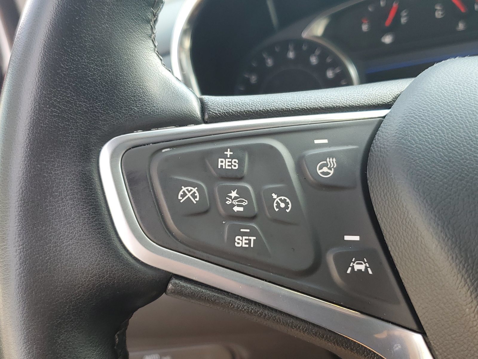 Used 2023 Chevrolet Equinox LT AWD/4WD image 24