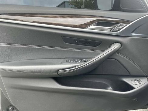 Used 2019 BMW 530i xDrive AWD/4WD image 27