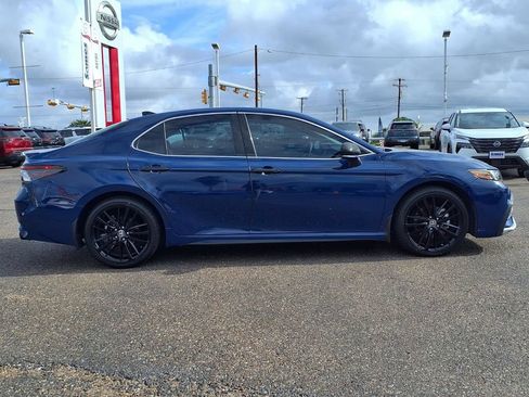 Used 2023 Toyota Camry XSE FWD image 9