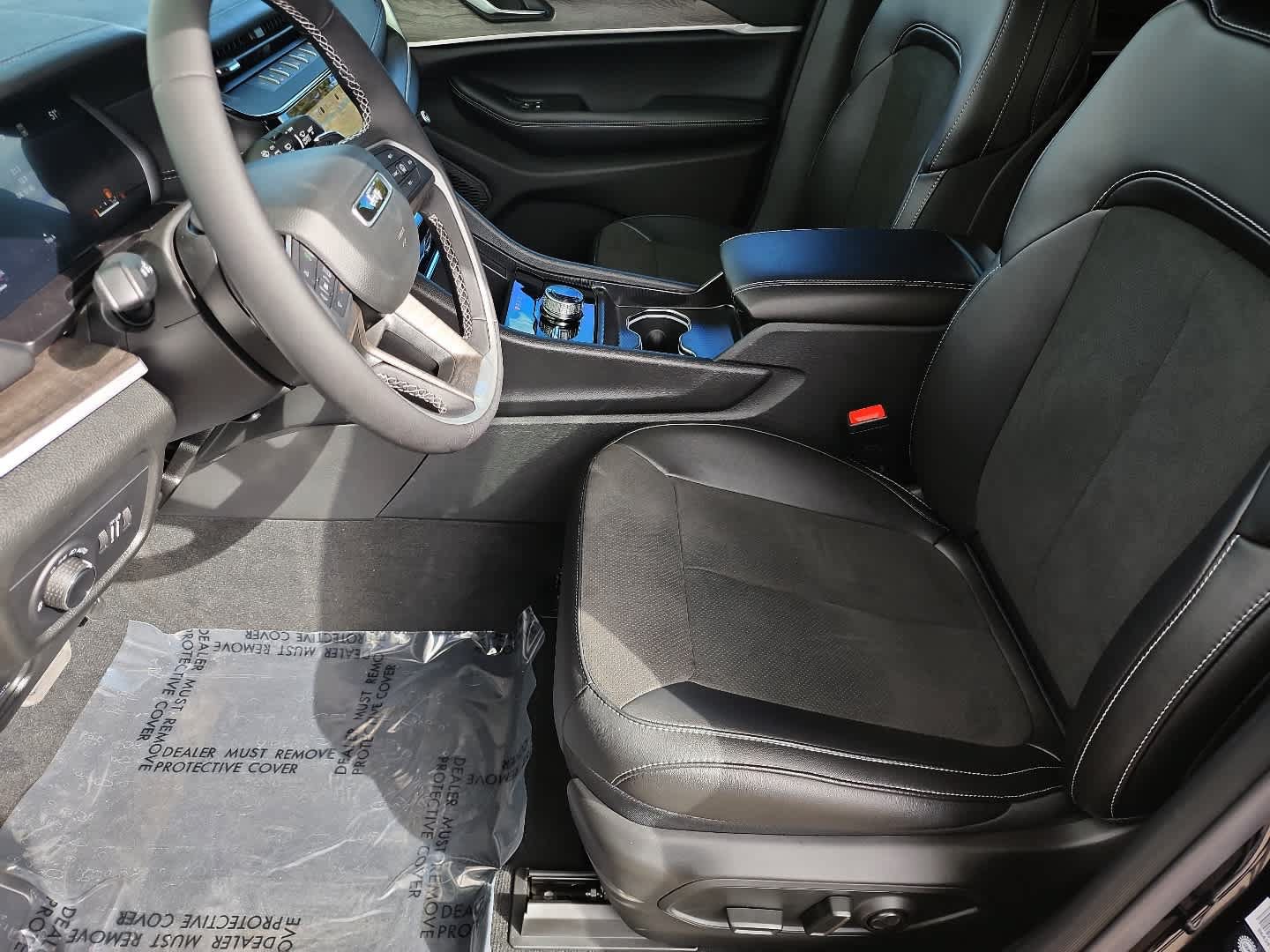 New 2026 Jeep Grand Cherokee Altitude AWD/4WD image 19