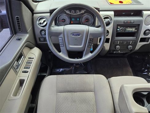 Used 2010 Ford F150 XLT image 8