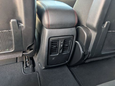 Used 2025 Dodge Durango GT AWD/4WD image 31