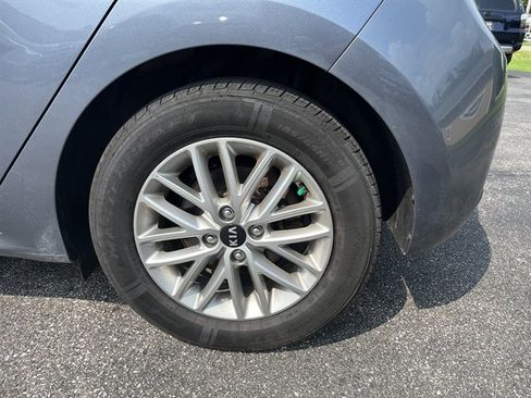 Used 2018 Kia Rio EX w/ EX Launch Edition FWD image 12