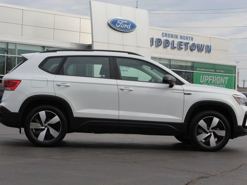 Used 2024 Volkswagen Taos S image 9