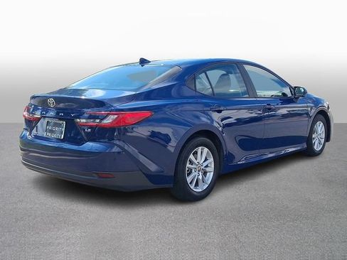 Used 2025 Toyota Camry LE FWD image 4