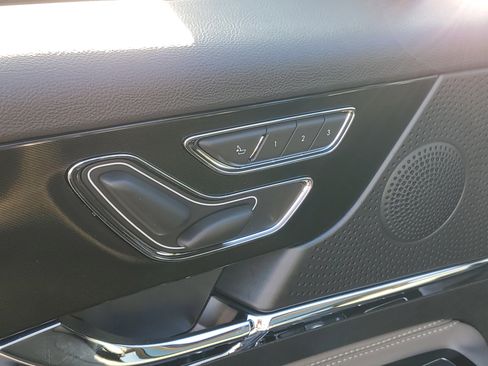 New 2025 Lincoln Corsair Reserve image 9