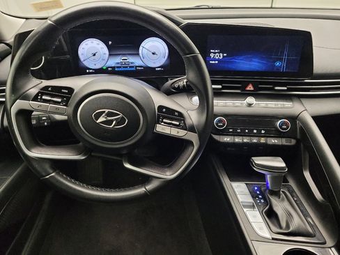 Used 2022 Hyundai Elantra Limited w/ Cargo Package FWD image 22