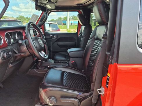 Used 2023 Jeep Wrangler Rubicon w/ Steel Bumper Group AWD/4WD image 14
