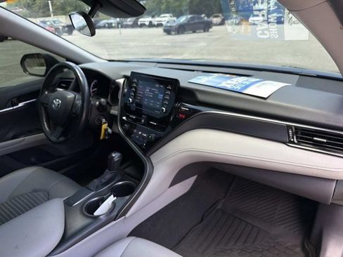 Used 2021 Toyota Camry SE FWD image 17