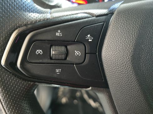Used 2023 Chevrolet TrailBlazer LT FWD image 16