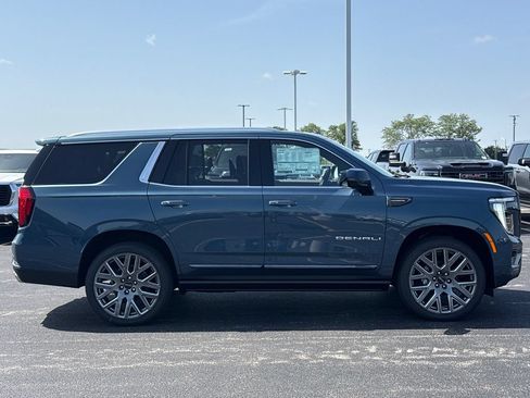 New 2026 GMC Yukon Denali Ultimate AWD/4WD image 7