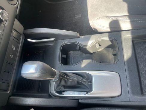 Used 2022 Nissan Frontier SV image 14