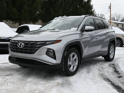 Used 2023 Hyundai Tucson SEL image 2