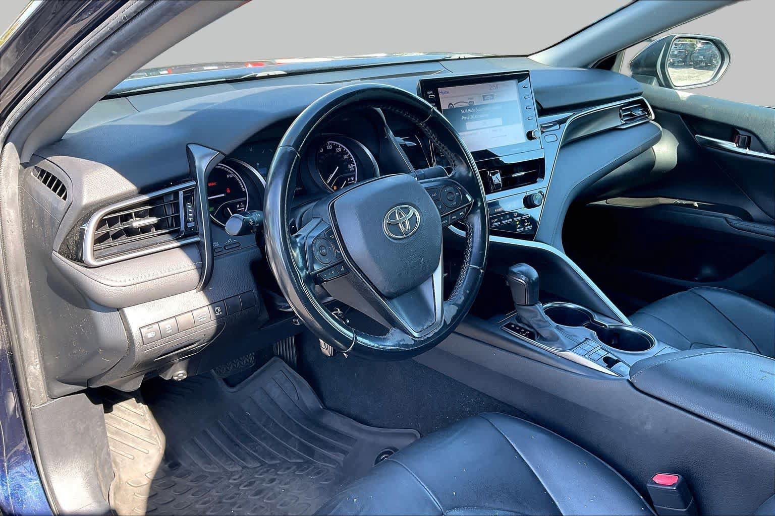 Used 2021 Toyota Camry XSE FWD image 17