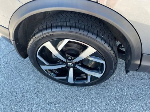 Used 2020 Nissan Rogue Sport SL w/ Premium Package AWD/4WD image 17