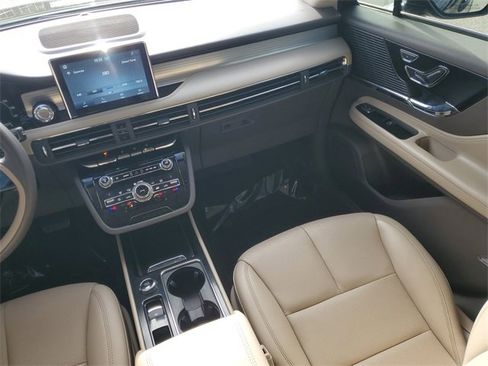 Used 2020 Lincoln Corsair Standard image 14