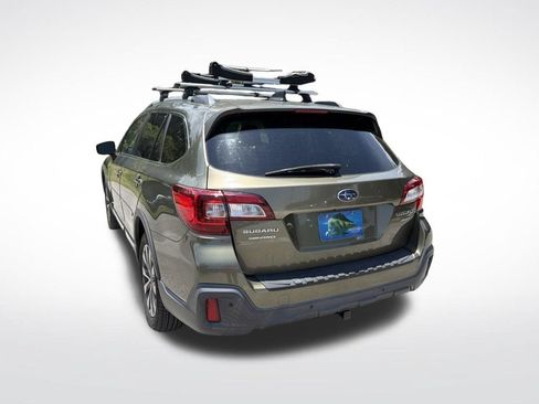 Used 2018 Subaru Outback 3.6R Touring AWD/4WD image 6