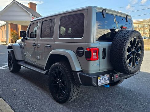 Used 2024 Jeep Wrangler Unlimited Sahara image 4