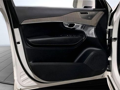 Certified 2023 Volvo XC90 B6 Ultimate w/ Lounge Package image 24