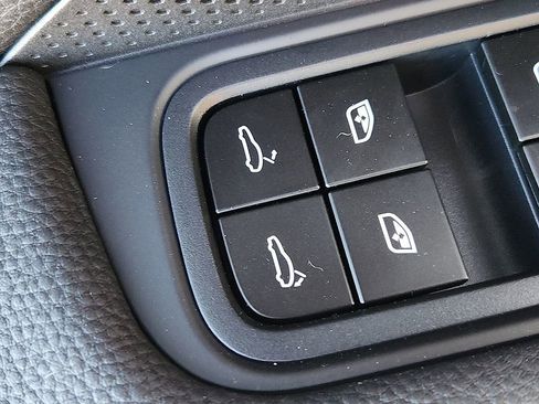 New 2026 Porsche Panamera 4 image 21