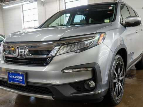 Used 2020 Honda Pilot Touring image 2