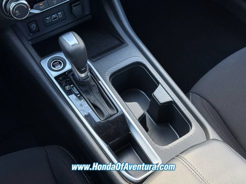 Used 2025 Nissan Sentra SV FWD image 15