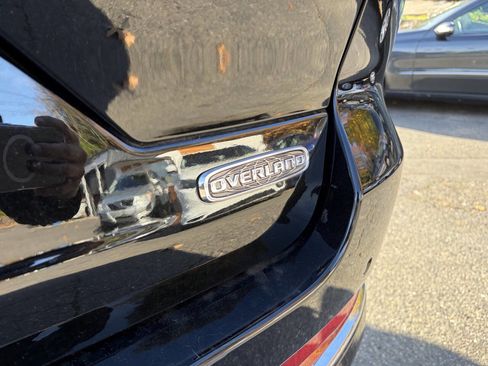 Used 2023 Jeep Grand Cherokee Overland w/ Luxury Tech Group IV image 41