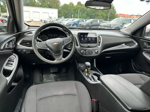 Used 2025 Chevrolet Malibu LT image 10