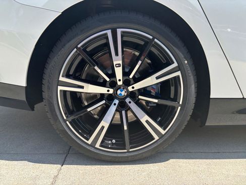 New 2026 BMW 550e xDrive 550e xDrive image 31