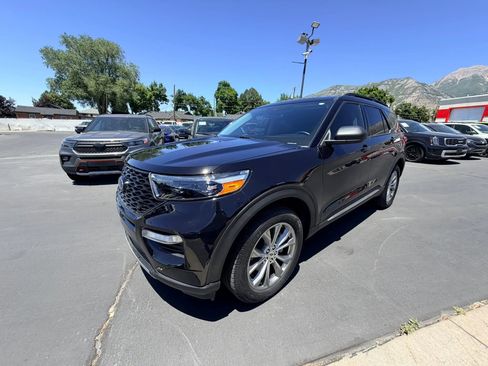 Used 2021 Ford Explorer XLT w/ Equipment Group 202A AWD/4WD image 8