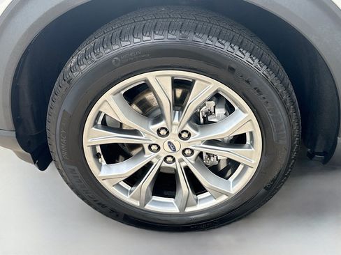 Used 2023 Ford Explorer XLT w/ Equipment Group 202A AWD/4WD image 25