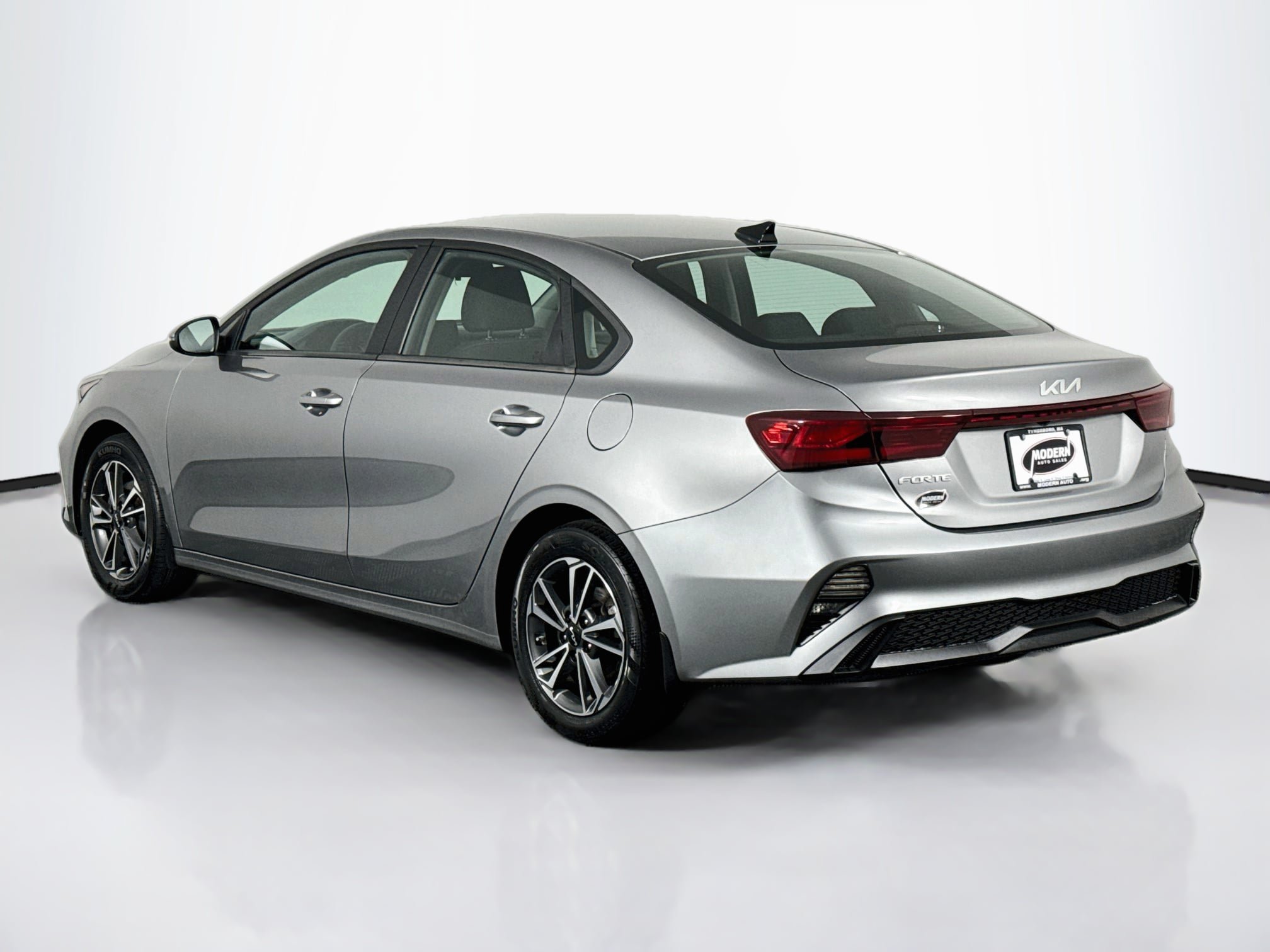 Used 2023 Kia Forte LXS w/ LXS Technology Package FWD image 13