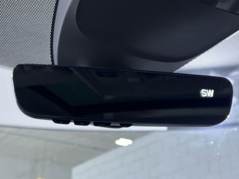 Used 2024 Volkswagen Taos SE image 27