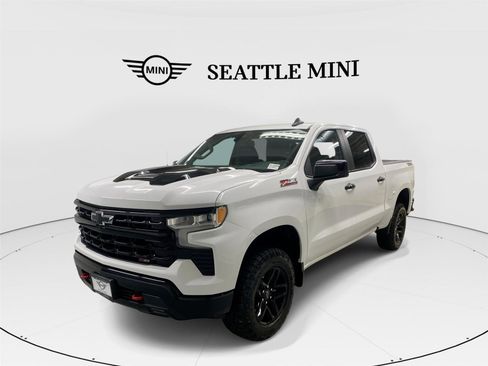 Used 2023 Chevrolet Silverado 1500 LT Trail Boss w/ Convenience Package II AWD/4WD image 1