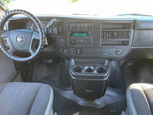 Used 2019 GMC Savana 2500 w/ Driver Convenience Package image 11