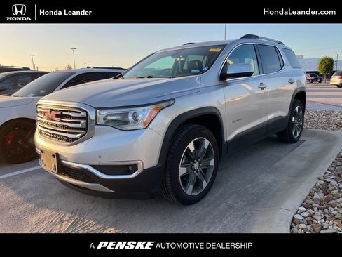 Used 2017 GMC Acadia SLT FWD image 1
